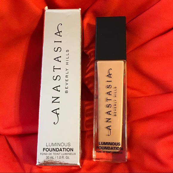 Nib Beverly 26n | Light Poshmark Makeup Anastasia Hills Luminous | | Anastasia Foundation